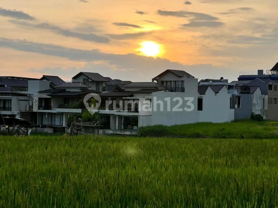 Villa Dijual Lokasi Batu Bolong Canggu - Image 4 of 4