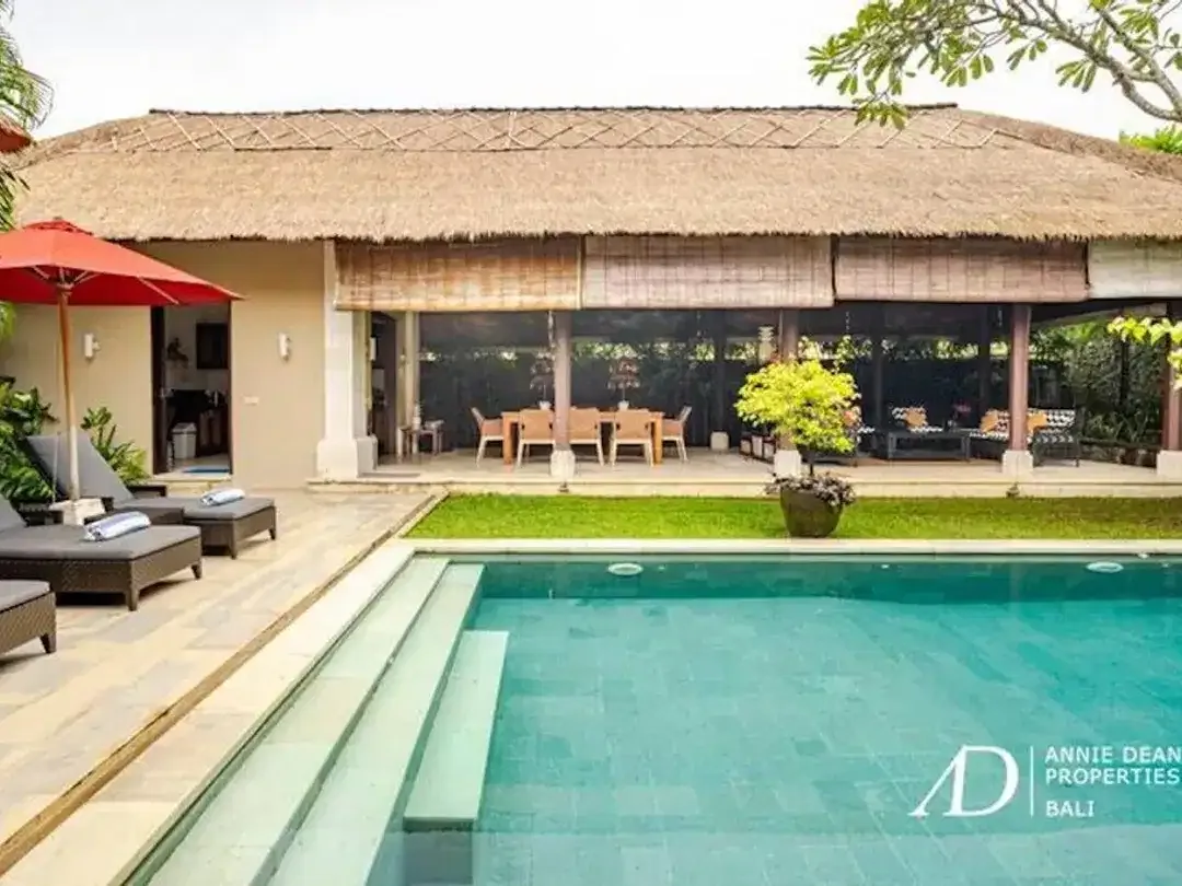 FREEHOLD | BALINESE STYLE WITHIN A COMPLEX VILLA IN PERERENAN CANGGU - Image 2 of 10