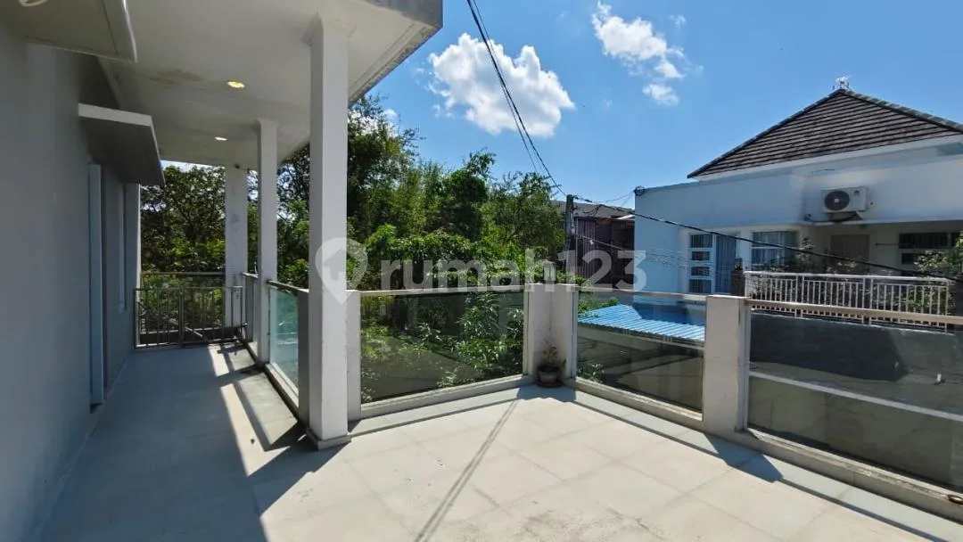 For Rent Rumah 2 Lantai Siap Huni Berlokasi di Cluster Jimbaran - Image 3 of 4