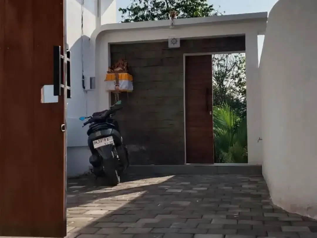 Fully Furnished 3-Br Villa For Rent In Strategic Padonan, Canggu - Image 5 of 10