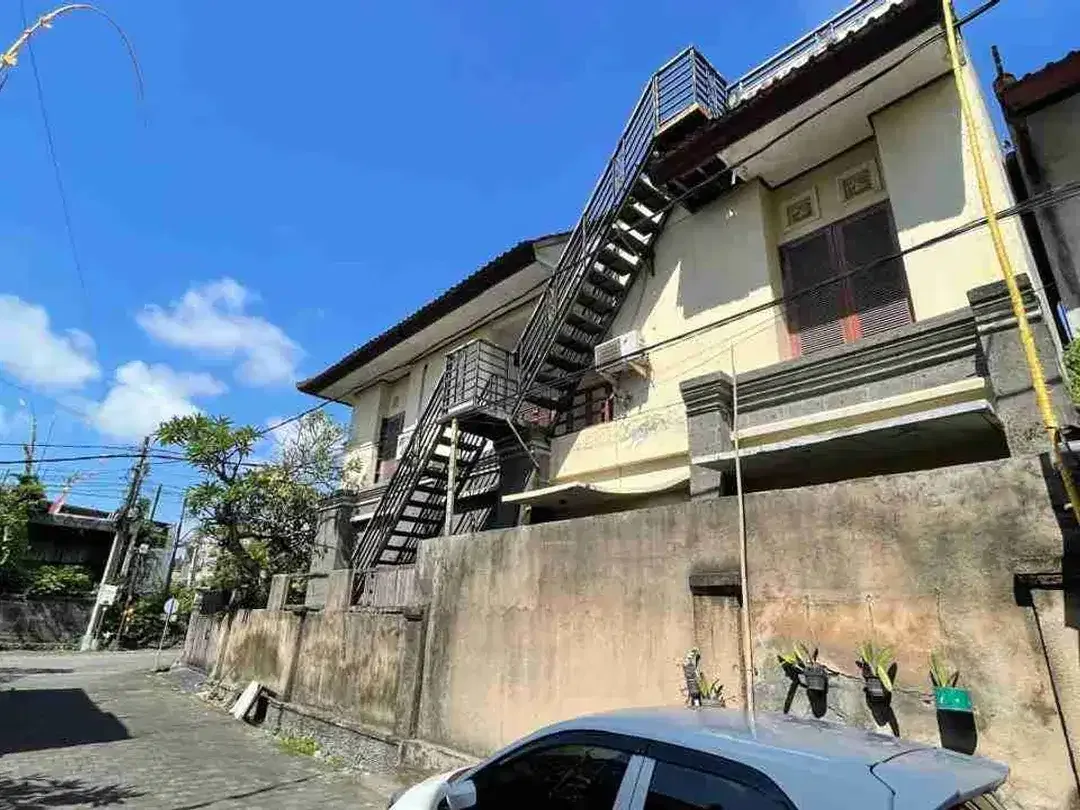 Di Jual Rumah 2 Lantai Kawasan Premium
Graha Liva Kertalangu, Desa Batubulan, Kec. Sukawati, Kab. Gianyar, Provinsi Bali - Image 3 of 10