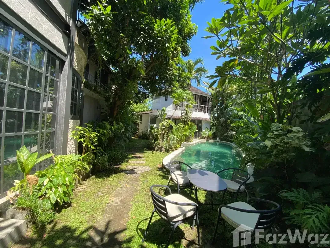 5 Bedroom Villa for sale in Kerobokan, Bali - Image 2 of 10