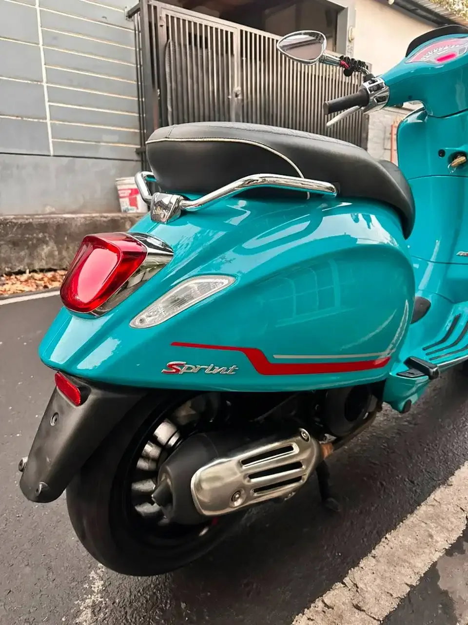 Dijual Vespa Sprint 150 i-get ABS tahun 2023 - Image 3 of 7