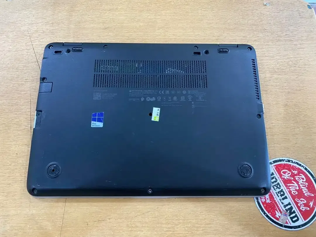HP Elitebook 745 G4 Amd Pro A10 Ram 8GB SSD 128GB Slim Mulus Murah - Image 8 of 10