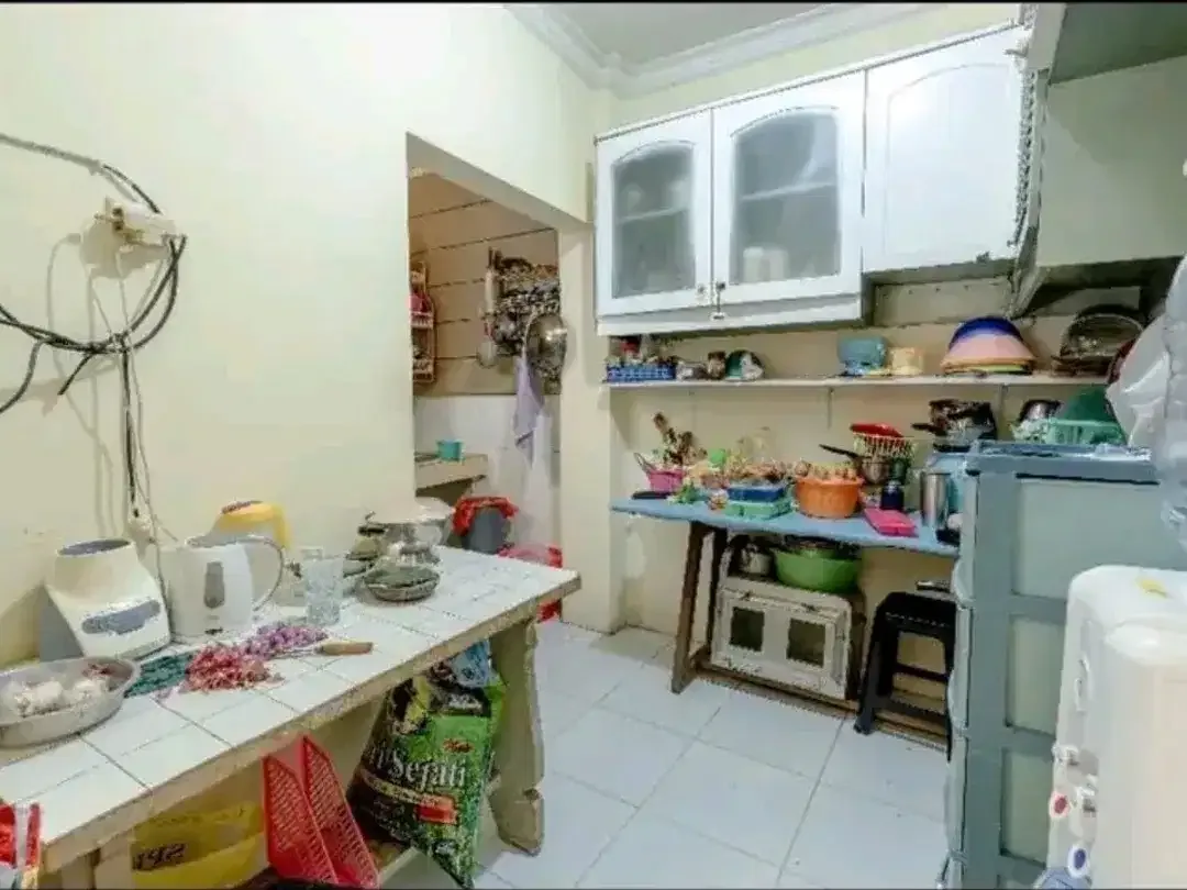 FREEHOLD  Di jual Rumah Lantai 2 Lokasi di buluh Indah Gatsu barat denpasar - Image 7 of 10