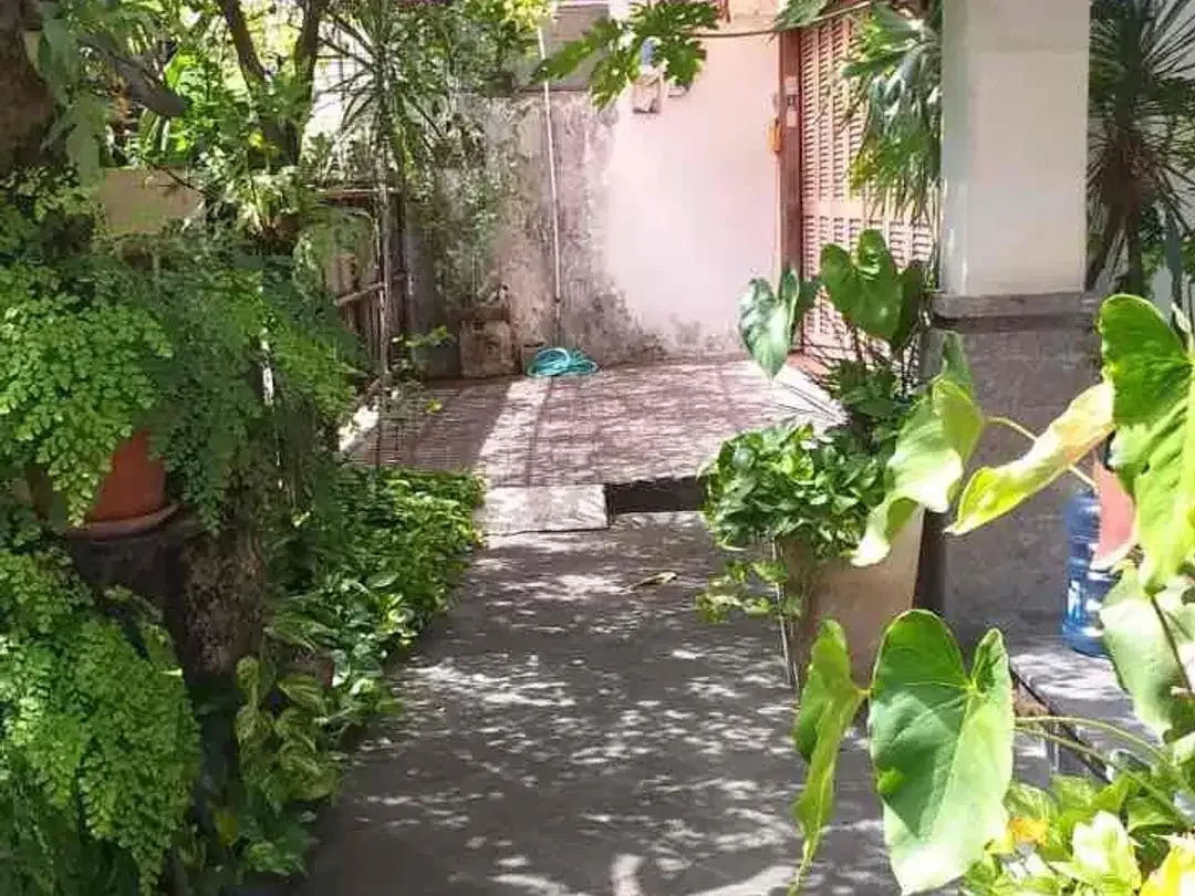 Dijual Rumah Pusat Kota di Renon - Image 2 of 10