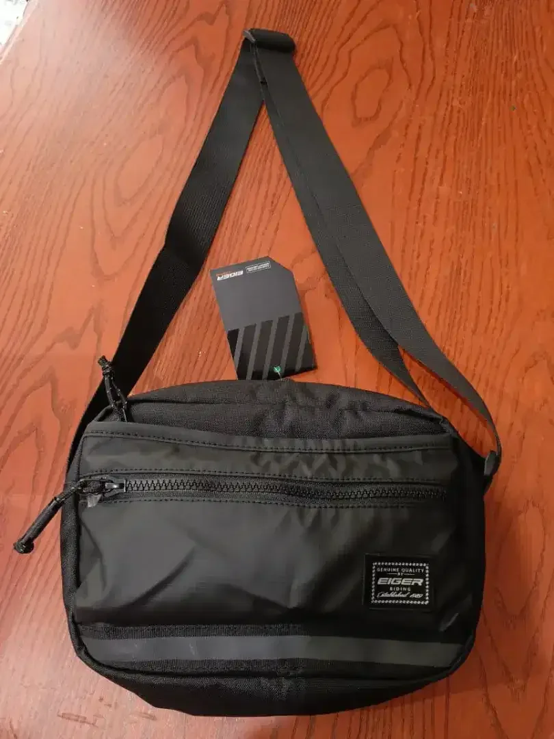 Tas Selempang/Slingbag Merk EIGER 100% ORIGINAL Uk.3L 24,5x6,5x18,5cm - Image 1 of 5