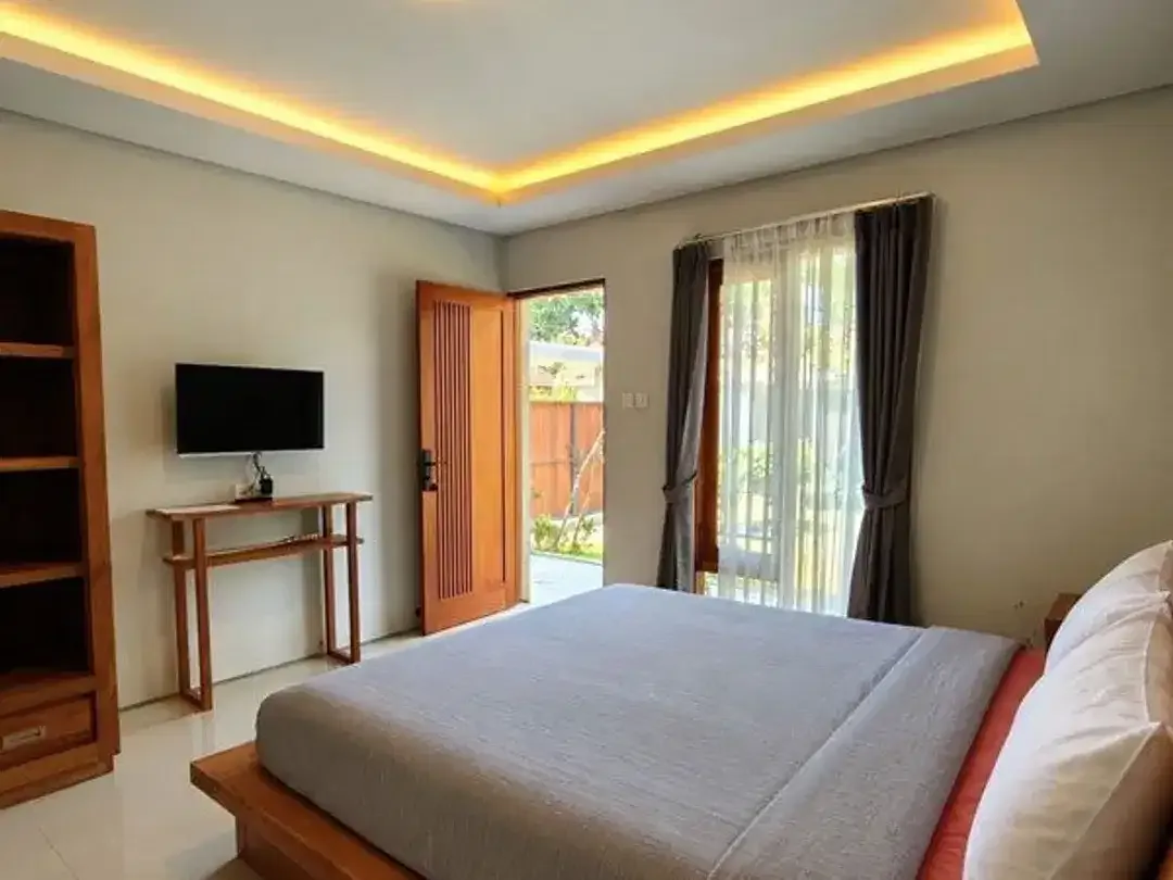 [AMR-215.DBG.B401] Monthly Rent Suite Room in Renon – Comfortable Living, Strategic Location! - Image 1 of 10