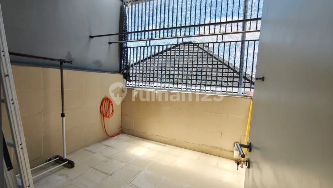 Drop Price ! Rumah Minimalis 3 Kamar Tidur di Cluster Jimbaran - Image 2 of 4