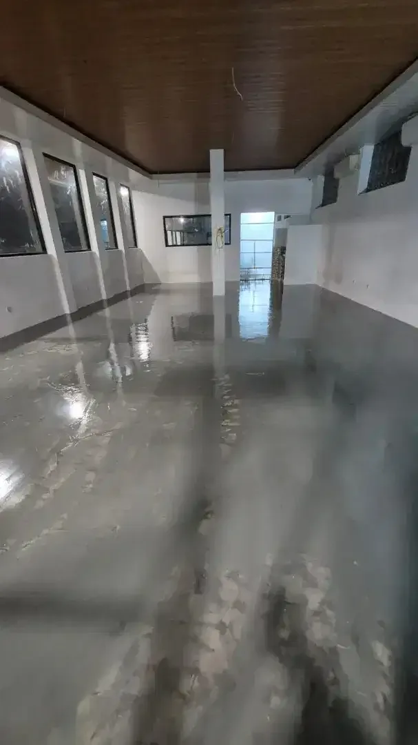 Cat lantai epoxy berpasir - Image 4 of 4