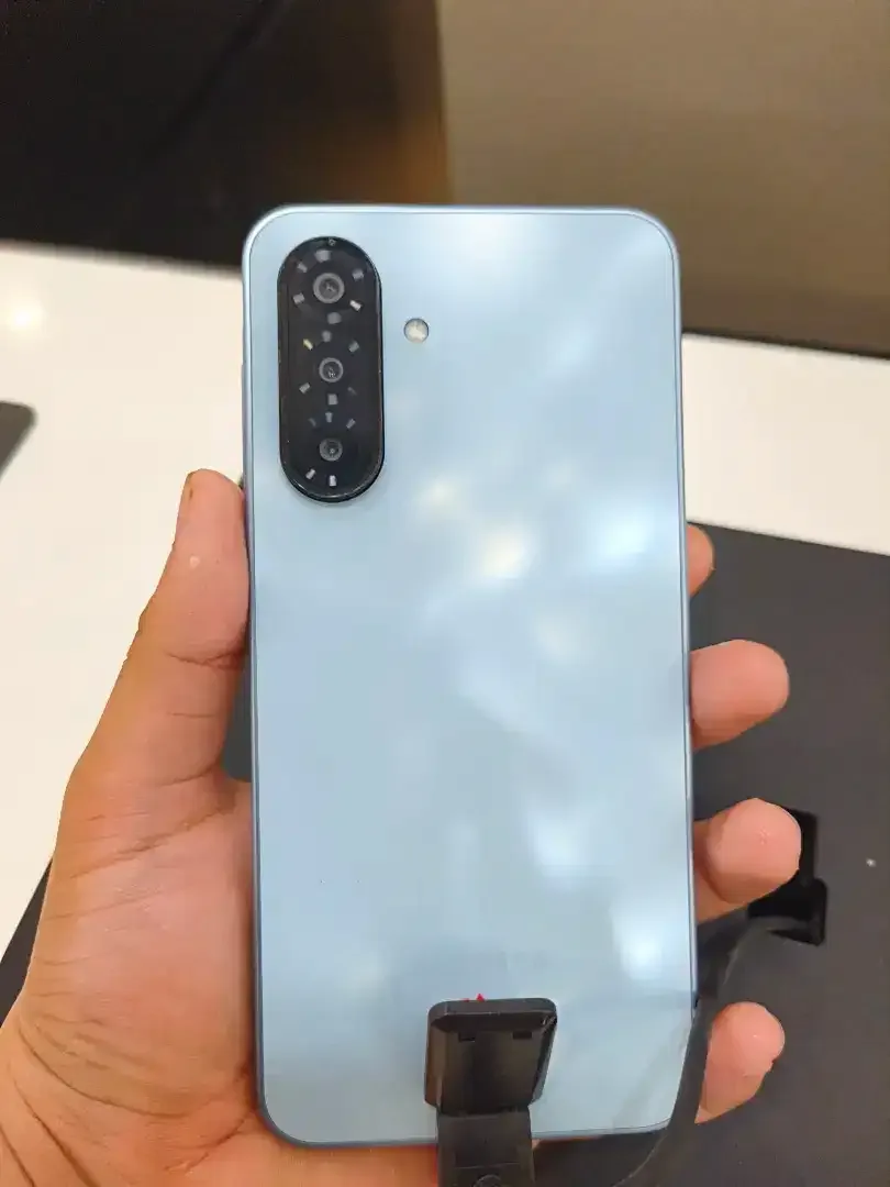Samsung Galaxy A17 4G - Image 1 of 1