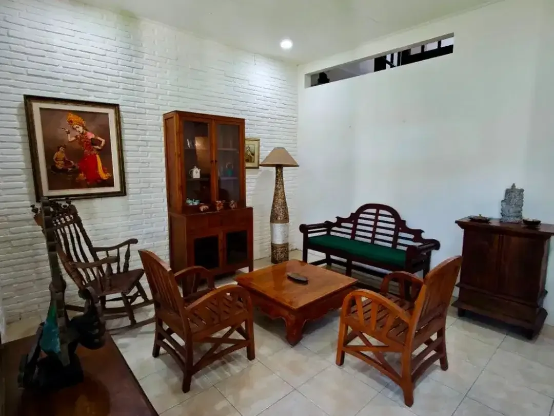 RUMAH BALINESE EXCLUSIVE 2 LANTAI DI SILIGITA NUSA DUA DEKAT PANTAI MENGIAT - Image 4 of 10