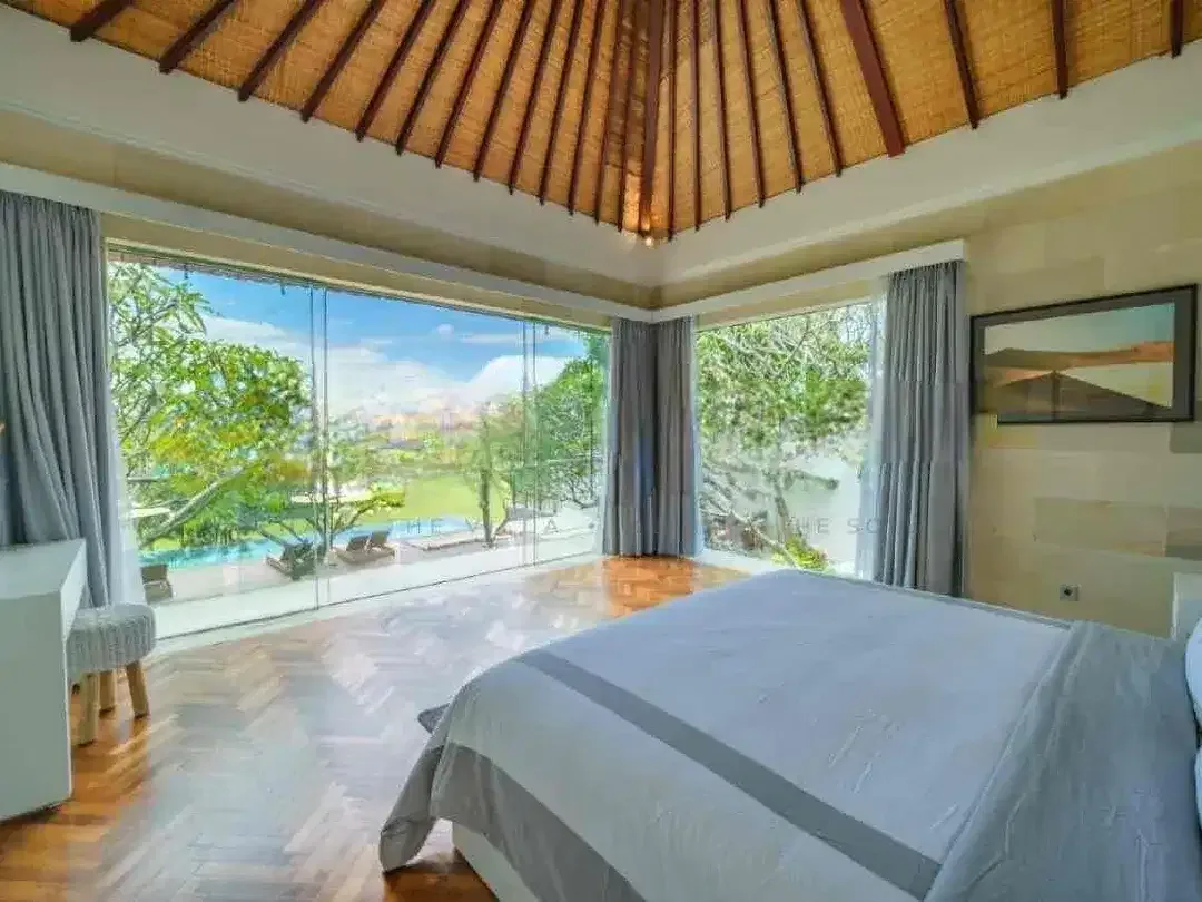 Sale Freehold

Villa full view of green rice fields Raya Utama Tuka - Babakan , Canggu Bali - Image 2 of 5