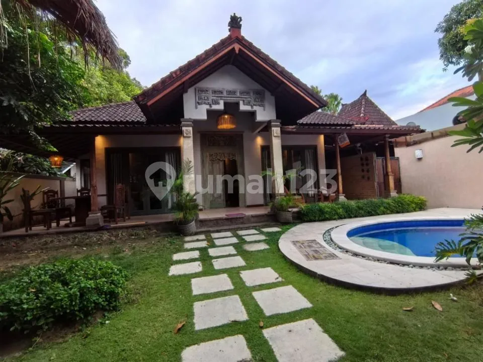 Villa 3 KT dengan Big Garden & Pool - Batujimbar Sanur - Image 2 of 4