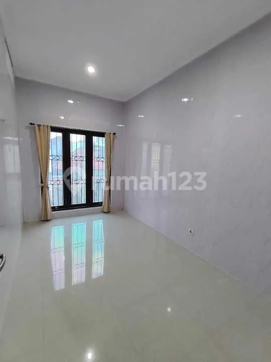 Rumah 2 Lantai Minimalis Modern di Ubung Kaja - Denpasar - Image 2 of 4
