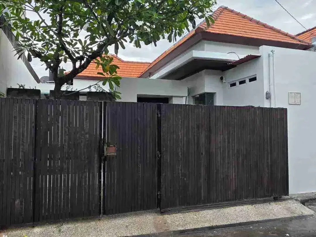 Sale Villa lantai I di Taman Sari Kerobokan dekat Seminyak - Image 1 of 10