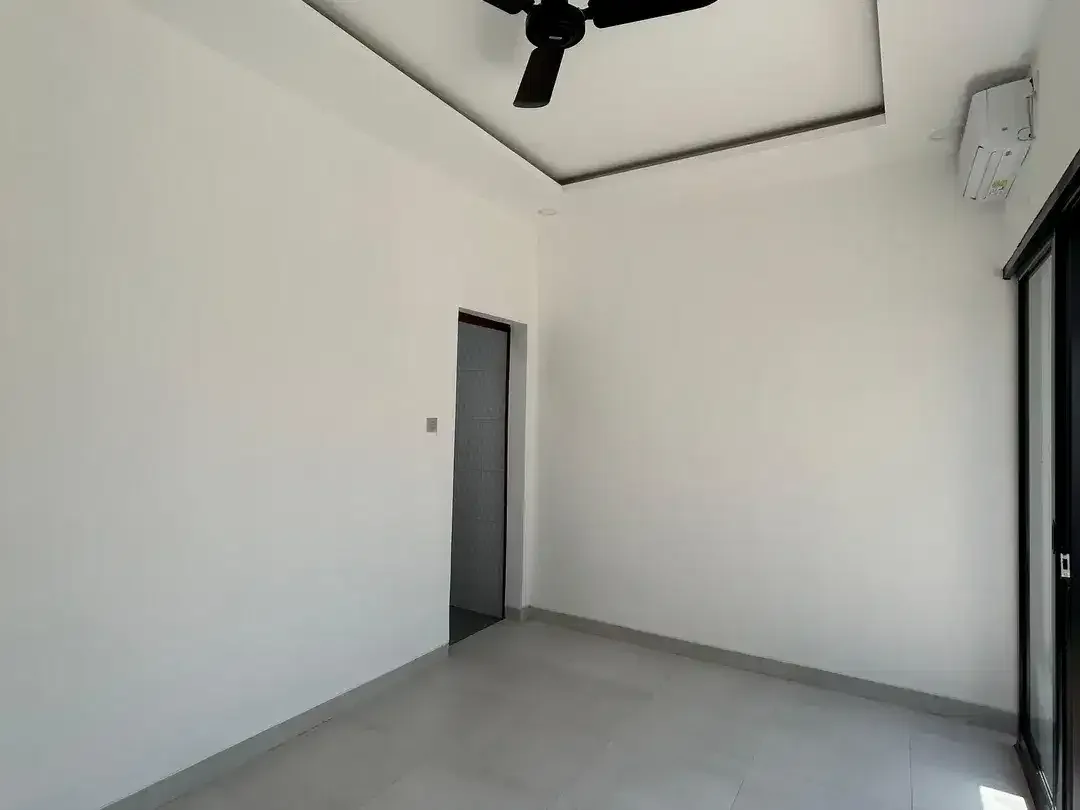 Leasehold - Tranquil villa in Seminyak's dining and entertainment, Bali - Image 3 of 10