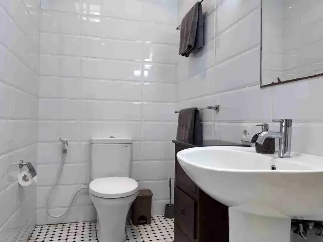 DIJUAL  VILLA FULL FURNISH  DEKAT PANTAI SEMINYAK PK - Image 3 of 10