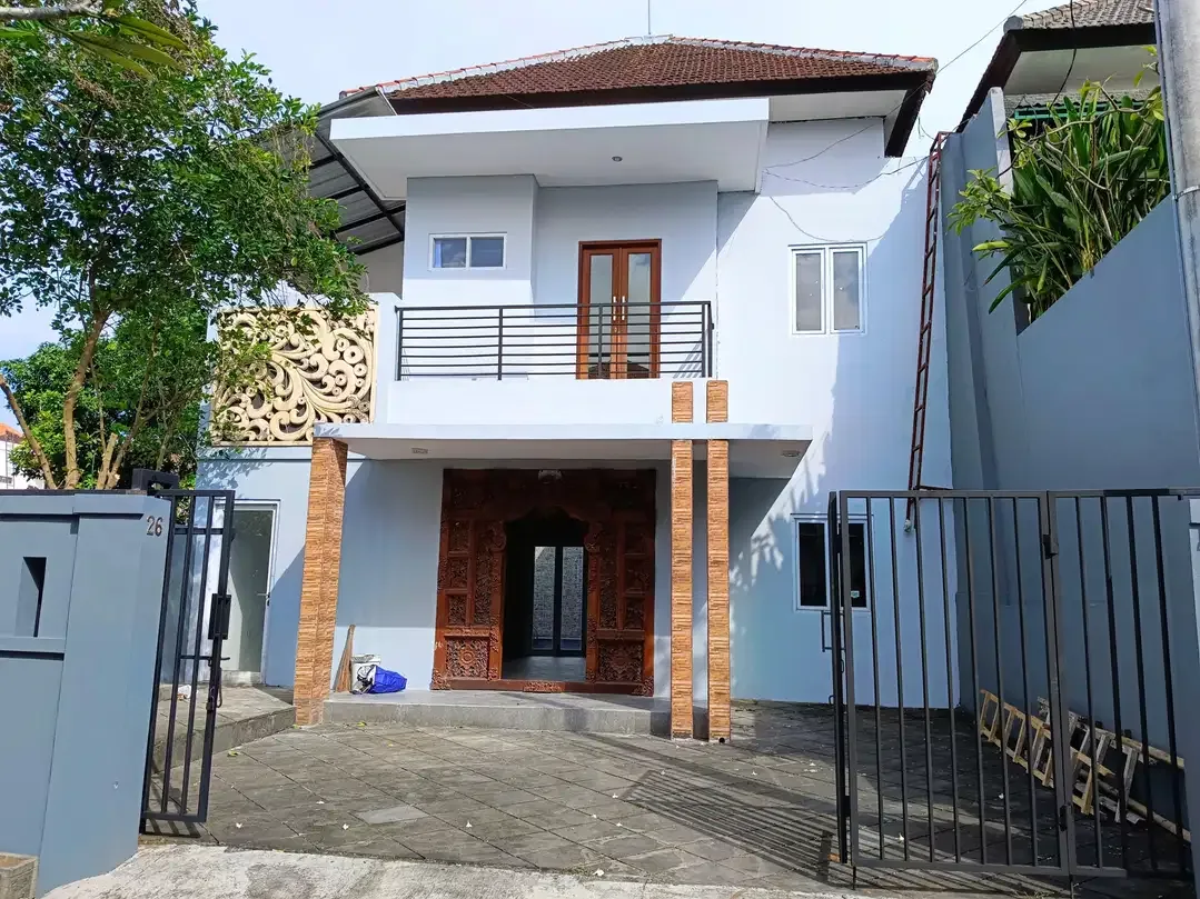 RUMAH SEMI VILLA PRIVAT POOL 4 BR KAWASAN BAGUS RENON - Image 2 of 10