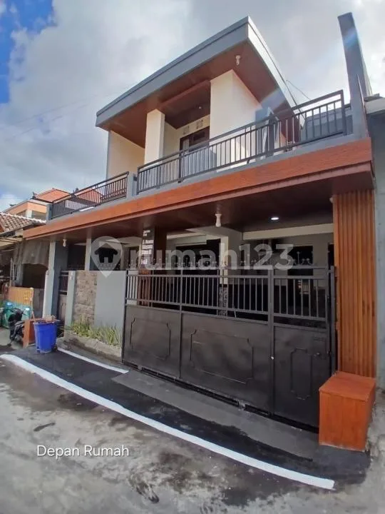 Disewakan Harian/Bulanan Rumah 2 Lantai Lokasi di Taman Griya, Jimbaran - Image 2 of 4