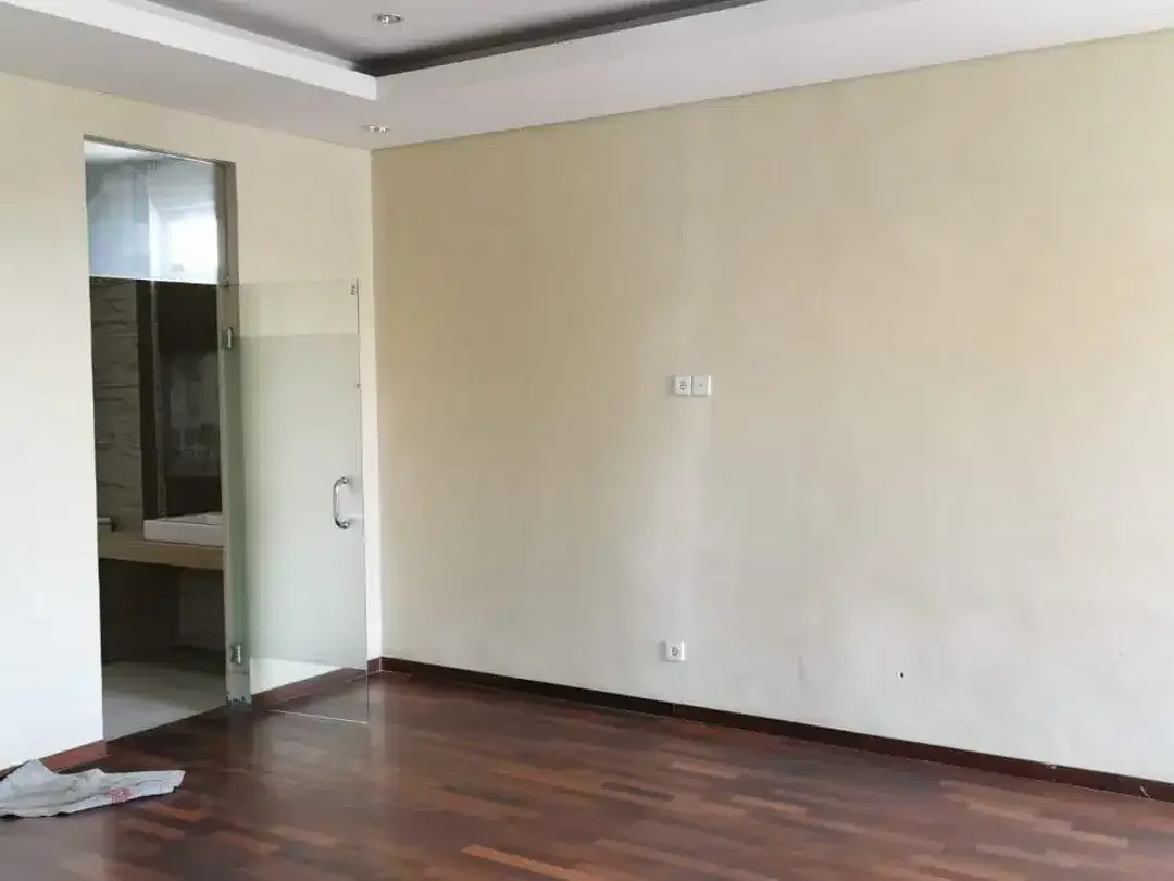 RUKO 3 LANTAI MODERN DIJUAL & DISEWAKAN – AREA IMAM BONJOL - Image 6 of 10