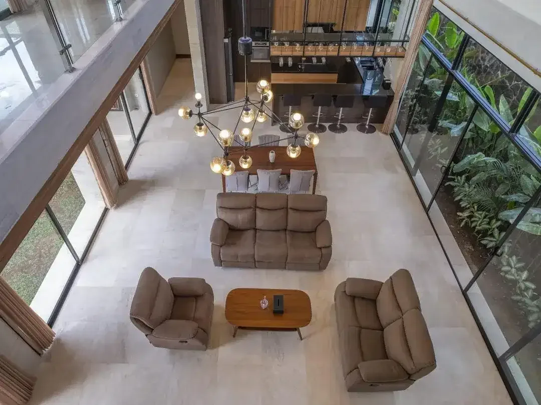 VILLA LUXURY BIG GARDEN BIG POOL OCEAN VIEW LOKASI STARTEGIS SANUR - Image 1 of 10