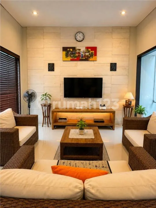 Ready For Rent - Villa One Gate System Sunset Bale Mansion di Sunset Road Seminyak Bali - Image 3 of 4