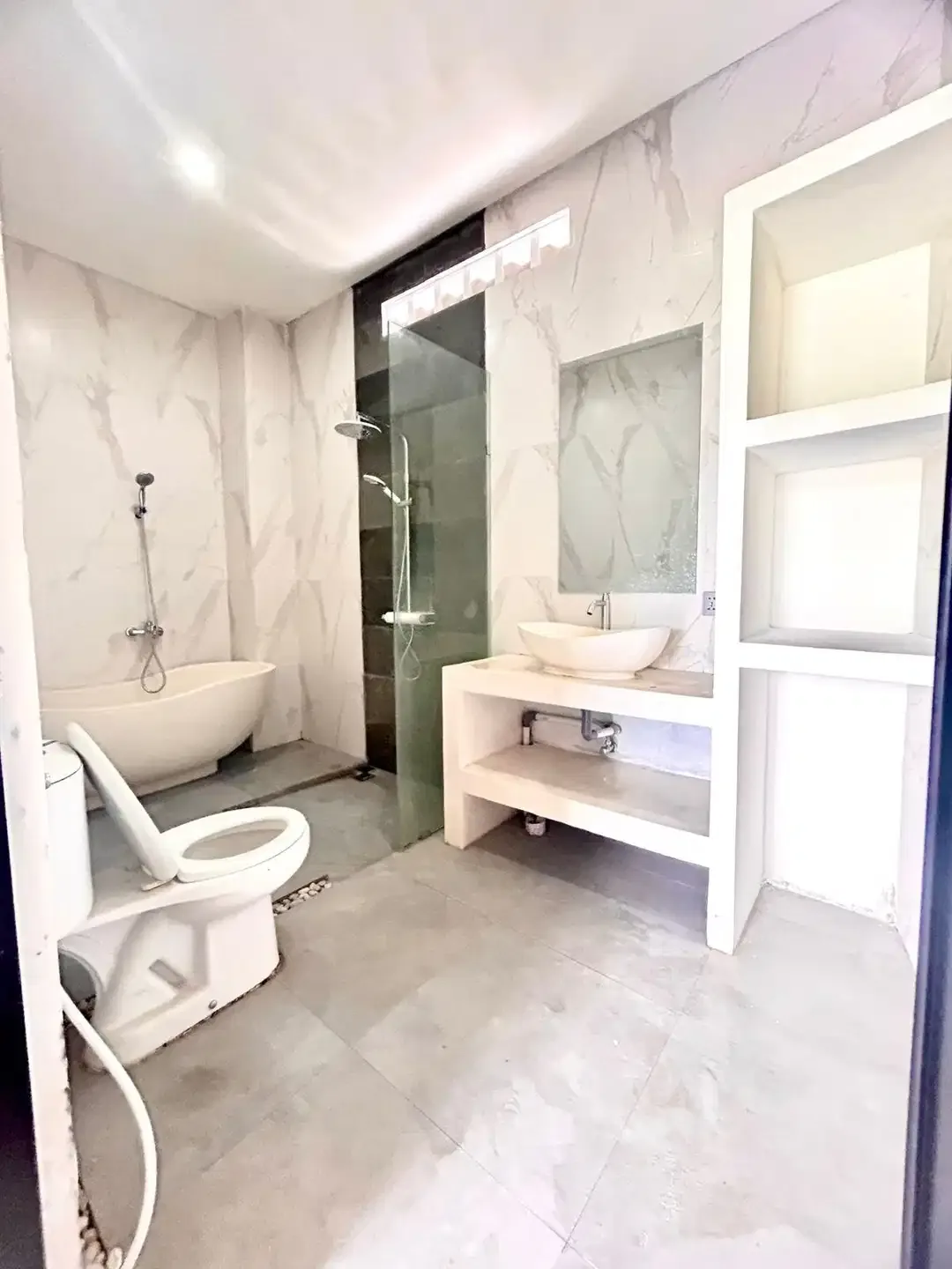 VILLA READY NEW 4BR DEKAT PANTAI CEMAGI FURNISHED DI CANGGU - Image 10 of 10