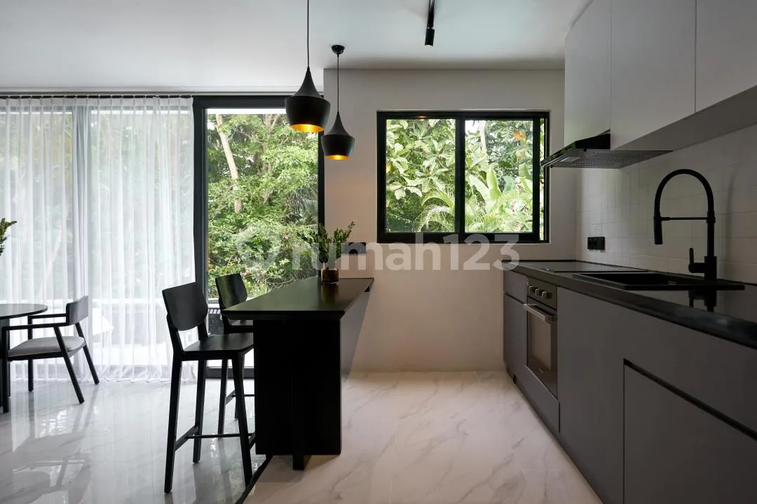 2Br Modern Villa, Jungle View & Two Living Rooms In Ubud - Image 4 of 4