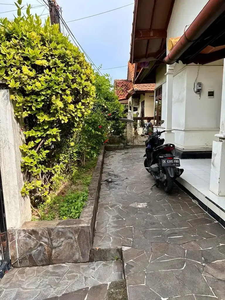 Rumah Strategis Area PREMIUM Dekat Club Jimbaran Taman Griya - Image 3 of 9