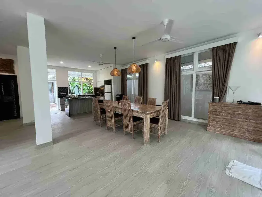 Villa Luxury 4 KT di Batubelig Badung, Dekat Pantai - Image 8 of 9