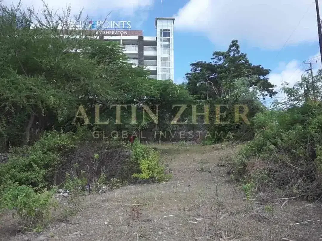 Lahan kosong di jalan utama Uluwatu nempel di sebelah hotel fourpoint sangat cocok untuk bisnis apapun. - Image 8 of 10