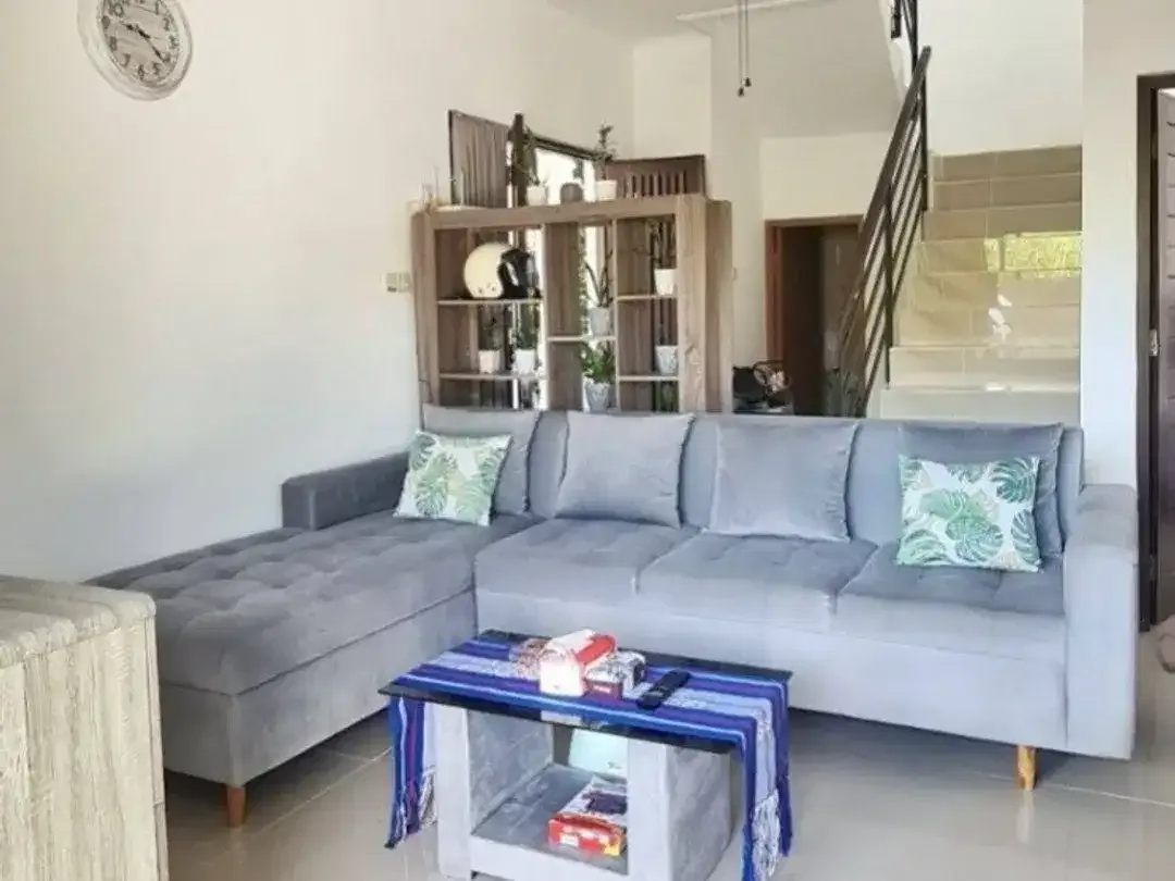 Rumah 2 lantai di area Taman Griya | one gate system dng security 24 jam - Image 8 of 9
