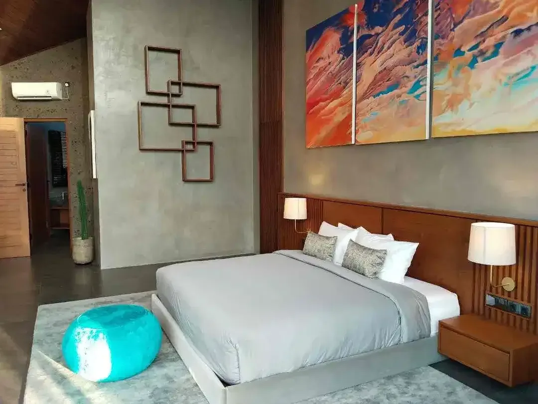 TROPICAL LUXURY 5 BEDROOM VILLA LOCATED A HEART OF BATU BOLONG CANGGU - Image 4 of 10