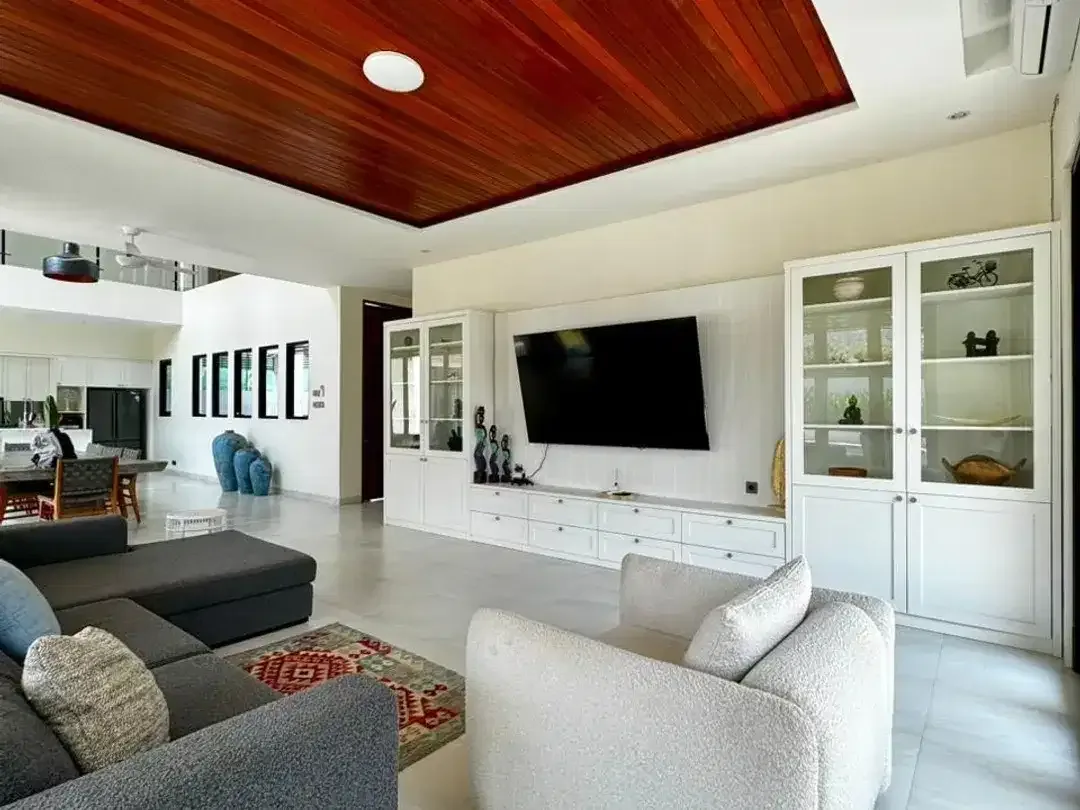 6 Bedroom Villa for sale in Kerobokan, Bali - Image 5 of 10
