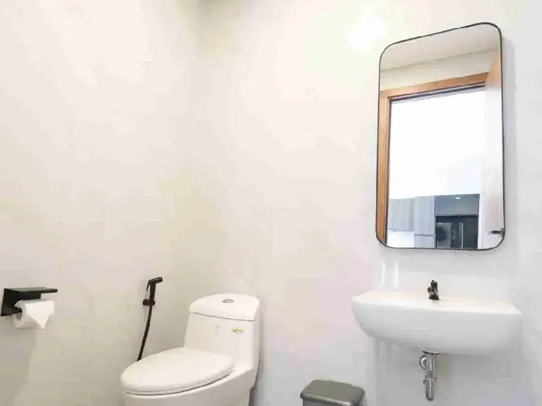 DIJUAL NEW VILLA 3BR READY UNIT VIEW SAWAH DI PERERENAN LEASEHOLD & FREEHOLD - Image 6 of 6