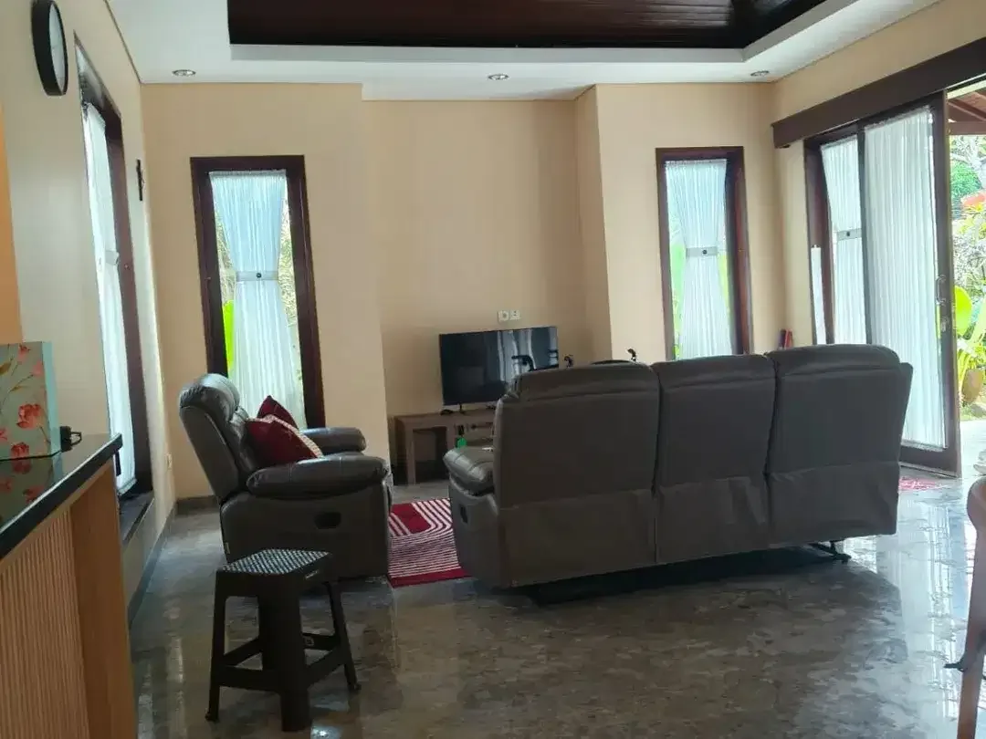 FOR SALE VILLA MEWAH SANGAT TERAWAT KAWASAN TENANG CLUSTER SANGAT BAGUS NUSA DUA - Image 2 of 10