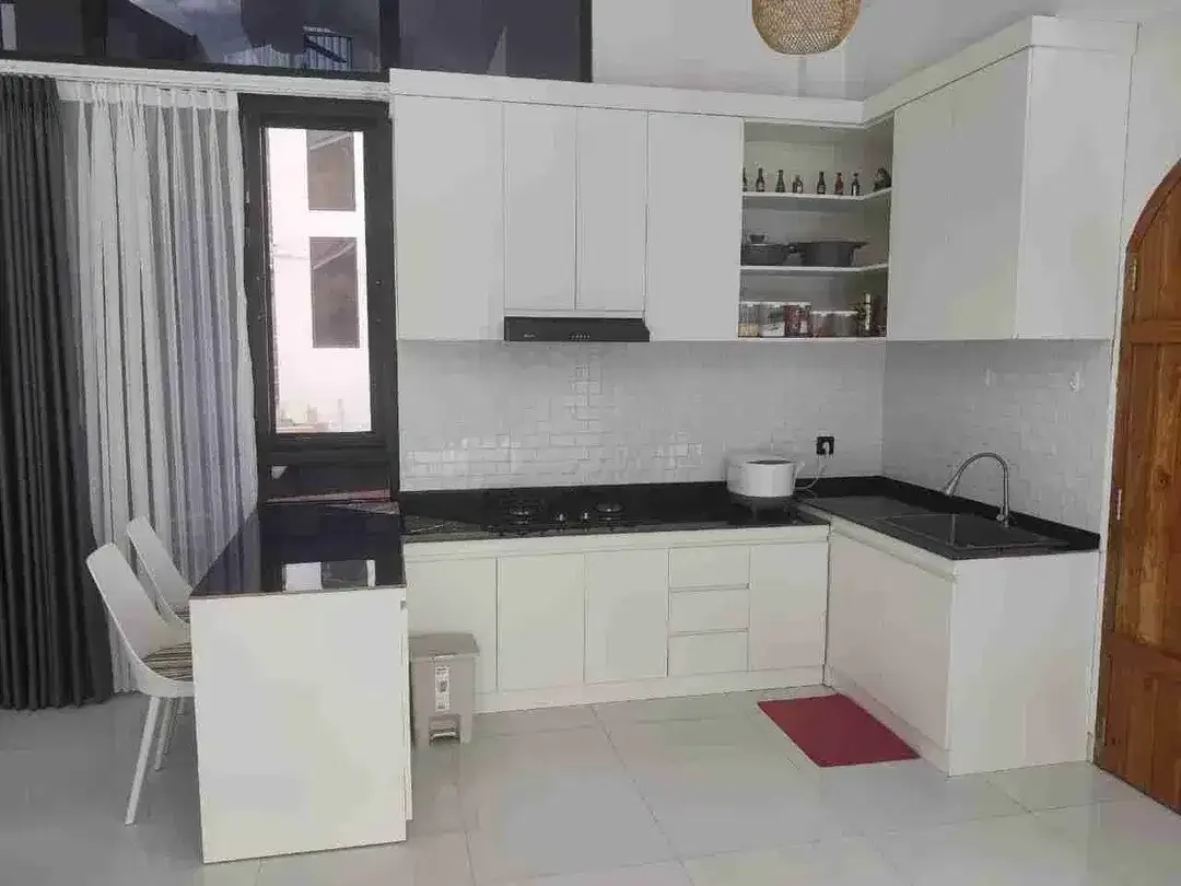 Vila Mewah Dekat Pantai Nyanyi Full Furnish dan Siap Huni - Image 6 of 6