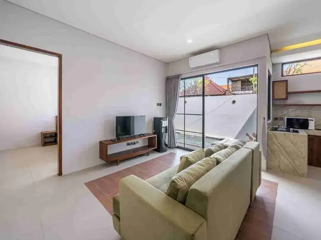 FOR SALE VILLA Cantik Bergaya MINIMALIS Modern Siap Huni Di Lokasi Strategis PADONAN CANGGU BALI - Image 7 of 10