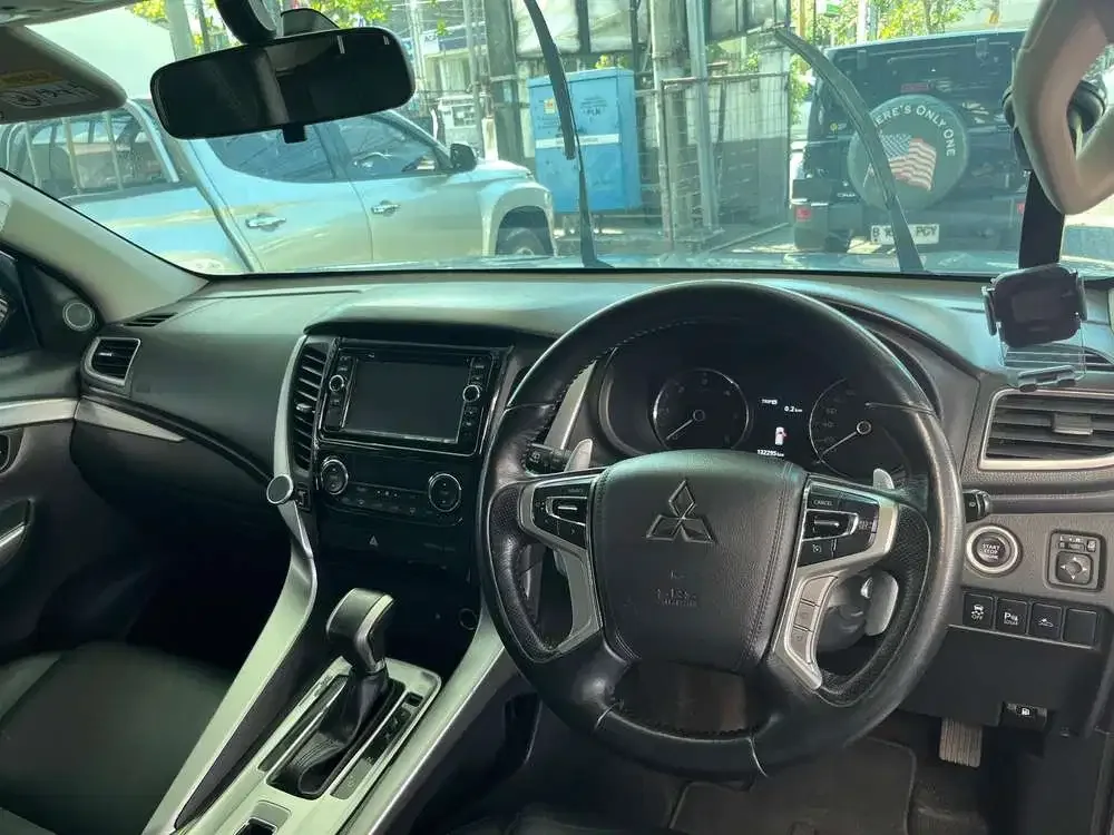 Mitsubishi Pajero Sport Dakar 2018 Abu - abu A/T 2.4cc Disel - Image 7 of 7