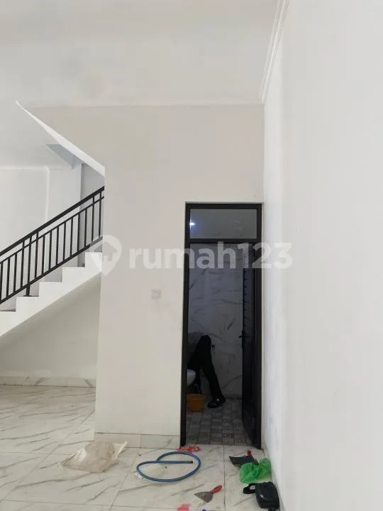 Ruko 3 Lantai Strategis Dijual Jl. Cargo Permai Pusat Industrial Bebas Banjir Siap Huni - Image 4 of 4