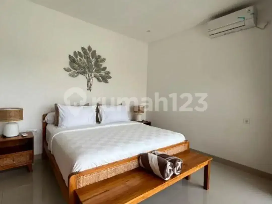 Villa 2 KT di Kerobokan Kedampang, Private Pool, Rooftop View Sawah - Image 1 of 5