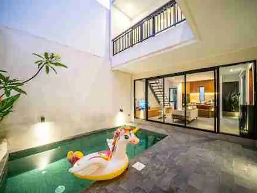 Villa Tropical Modern Tumbak Bayuh Canggu Dekat Pantai - Image 3 of 10
