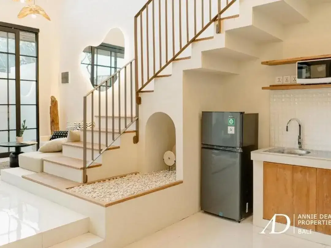 LEASEHOLD | MEDITERRANEAN-STYLE 2-BEDROOM VILLA - OBEROI, SEMINYAK - Image 8 of 8