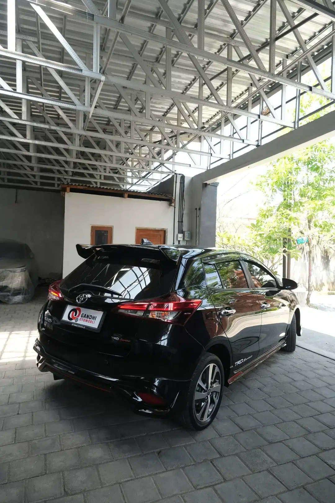 YARIS TRD SPORTIVO 1.5 AT 2021 - Image 8 of 10