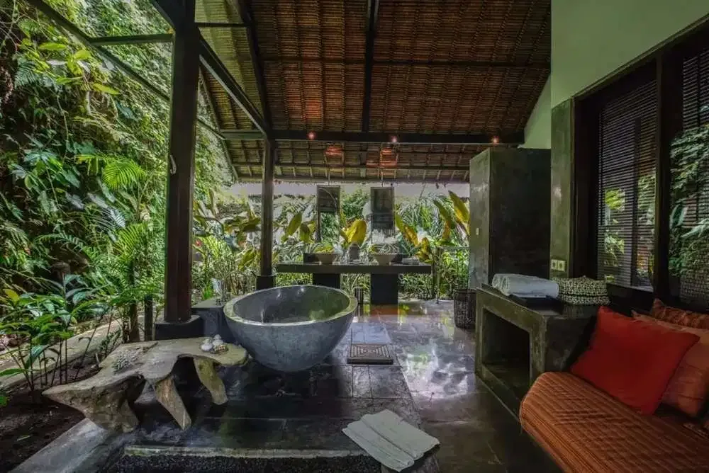 ONE OF BEST VILLAS COMPLEX PERERENAN BALI - Image 10 of 10