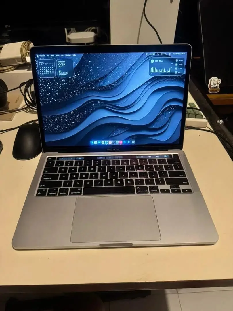 Macbook Pro M1 13 inch TouchBar 16/256 Personal - Image 1 of 4