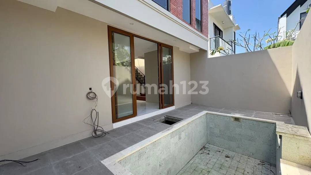 For Sale - Modern 3Br 2-Storey Villa With Private Pool In Jimbaran - Image 4 of 4