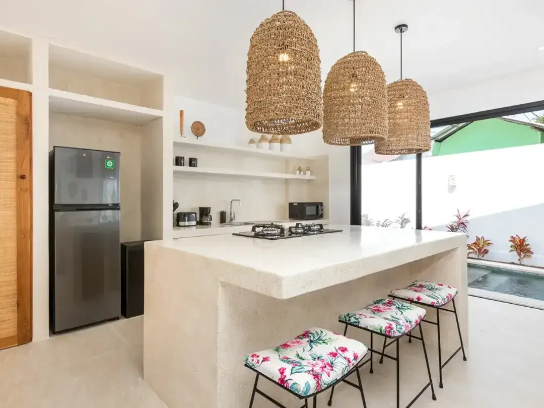 Leasehold - Stylish 2-Bedroom Villa in Seminyak (bordering Denpasar), Bali - Attractive Investment Opportunity - Image 9 of 10