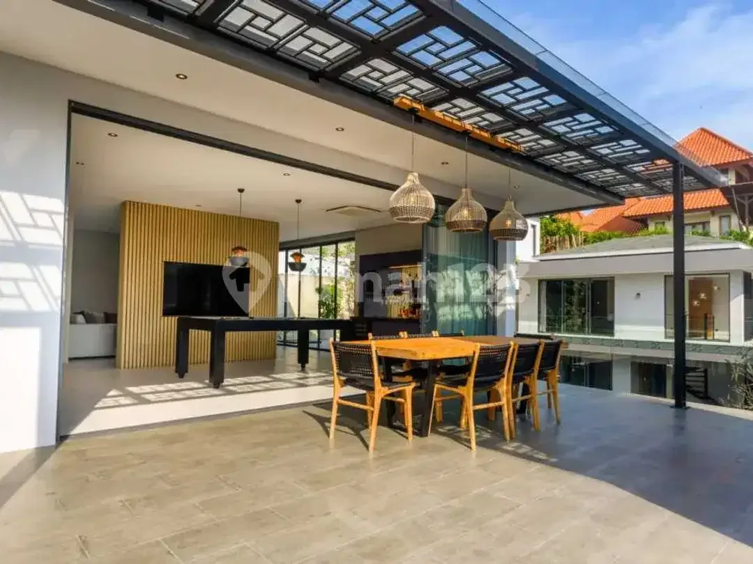 Villa Luxury Modern Berlokasi di Ungasan, Pemandangan Laut - Image 2 of 10